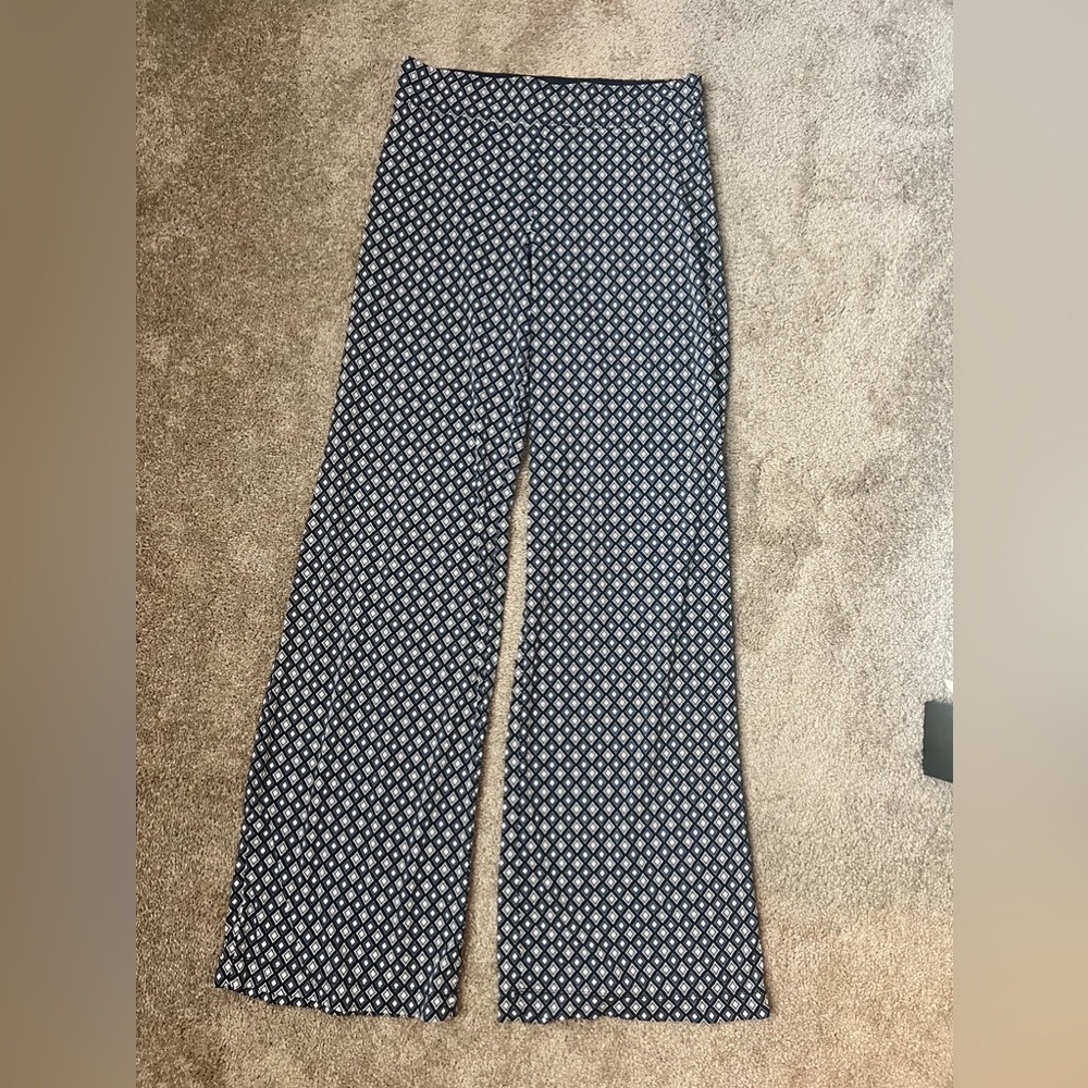 Pattern dress pants